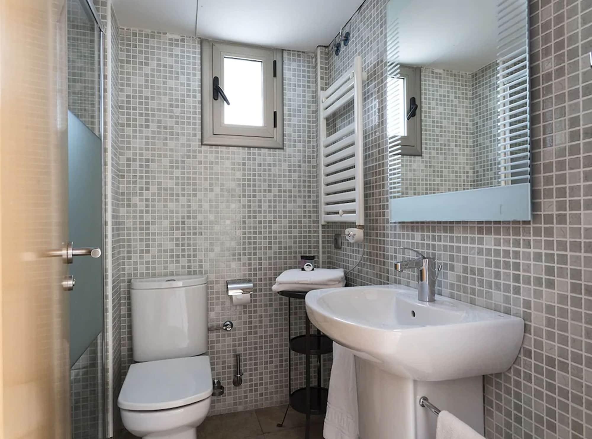 Aparthotel Bardon Castelldefels Kültér fotó