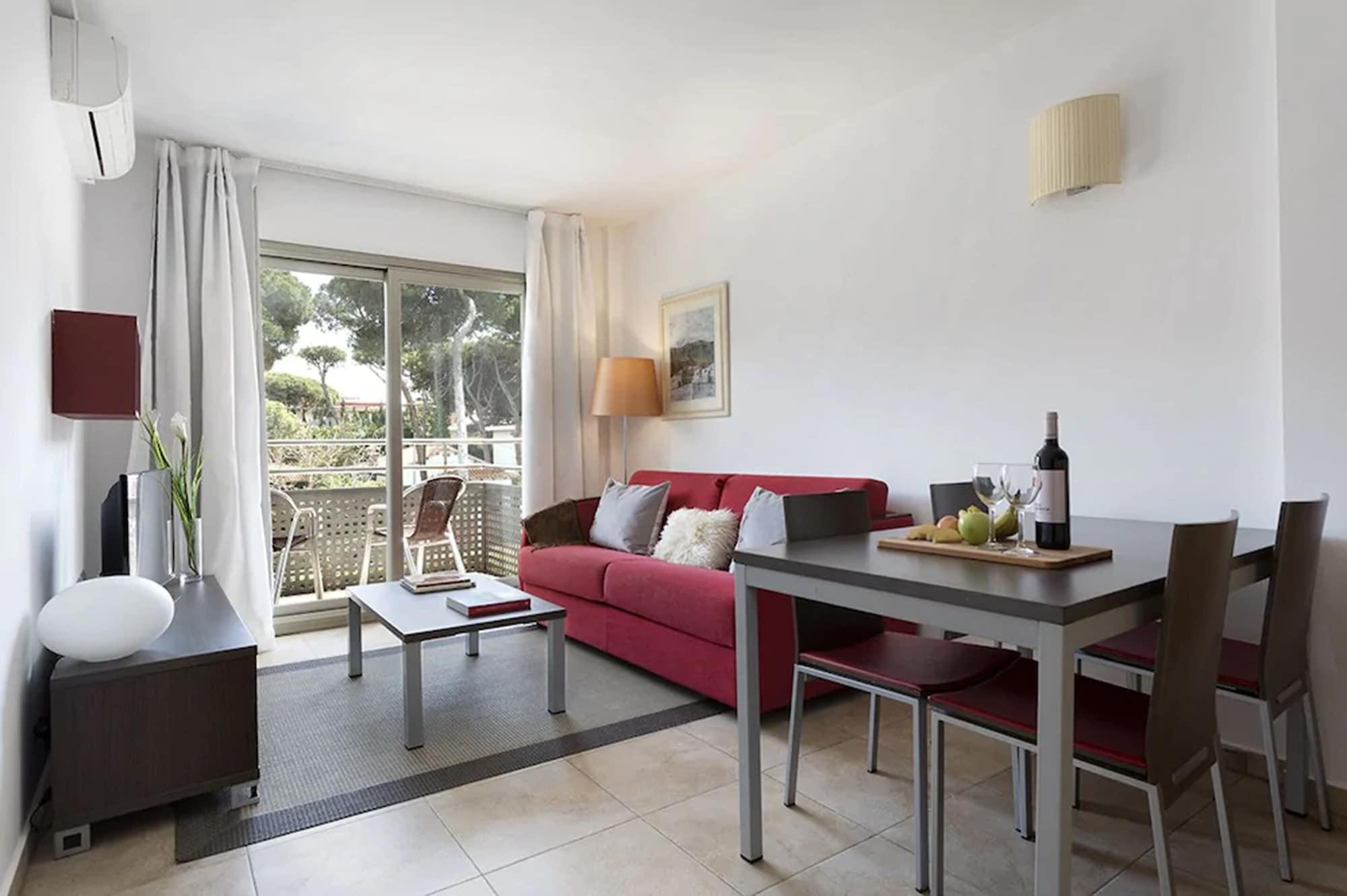 Aparthotel Bardon Castelldefels Kültér fotó