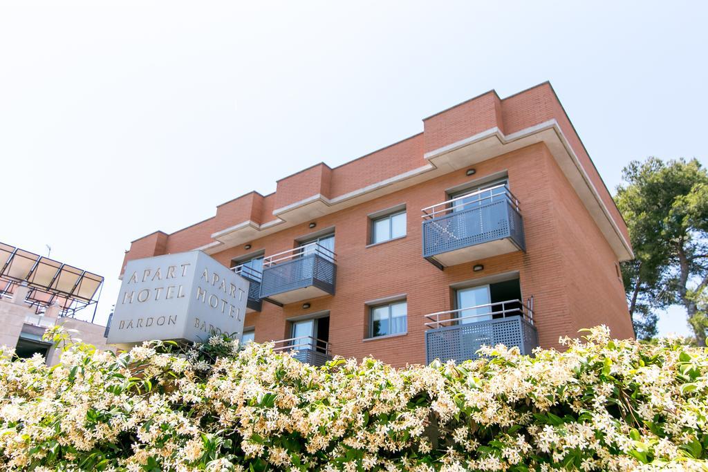 Aparthotel Bardon Castelldefels Kültér fotó